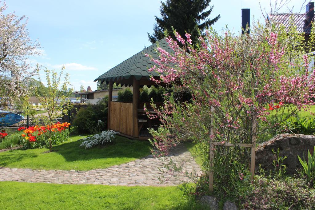 Augutes Zurlienes Apartamentai Hotel Trakai Exterior photo